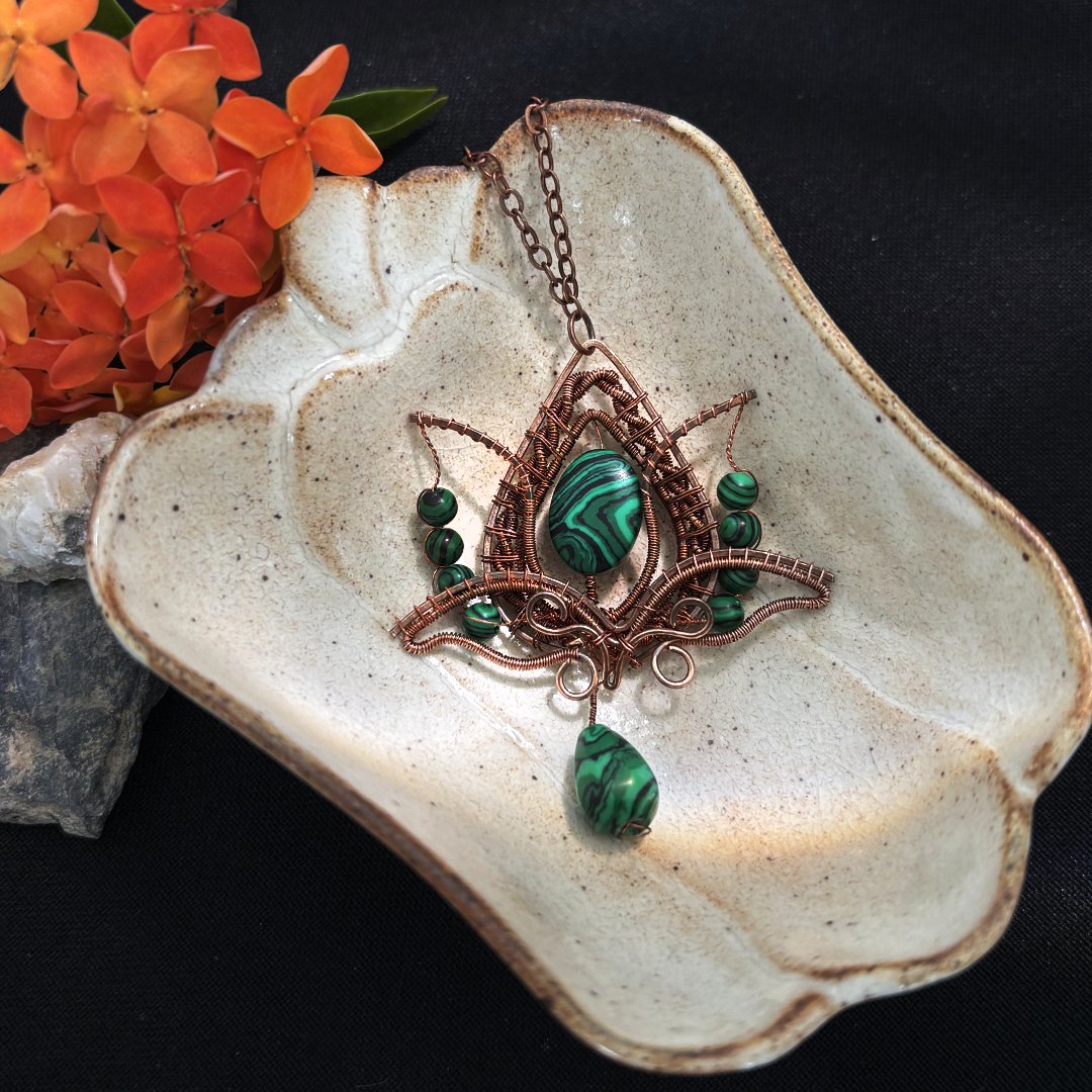 Filofly Handmade Malachite Lotus Pendant Copper Rose Silver Wire Weaving and Wrapped Jewelry Natural Stone with 18 Necklace for women gift